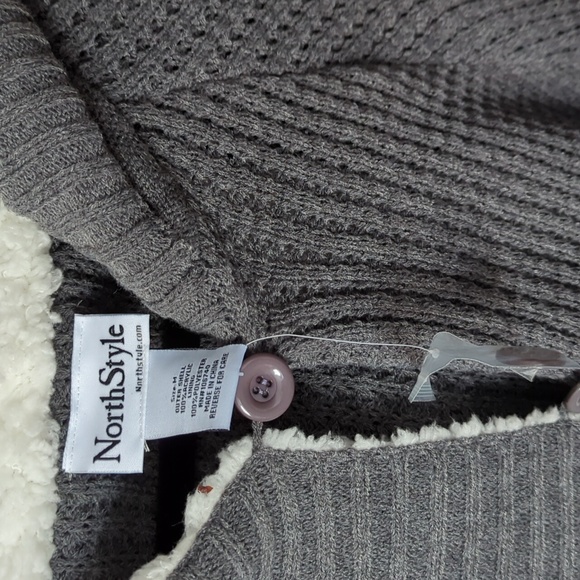 North style soft sweater jacket - Picture 2 of 4
